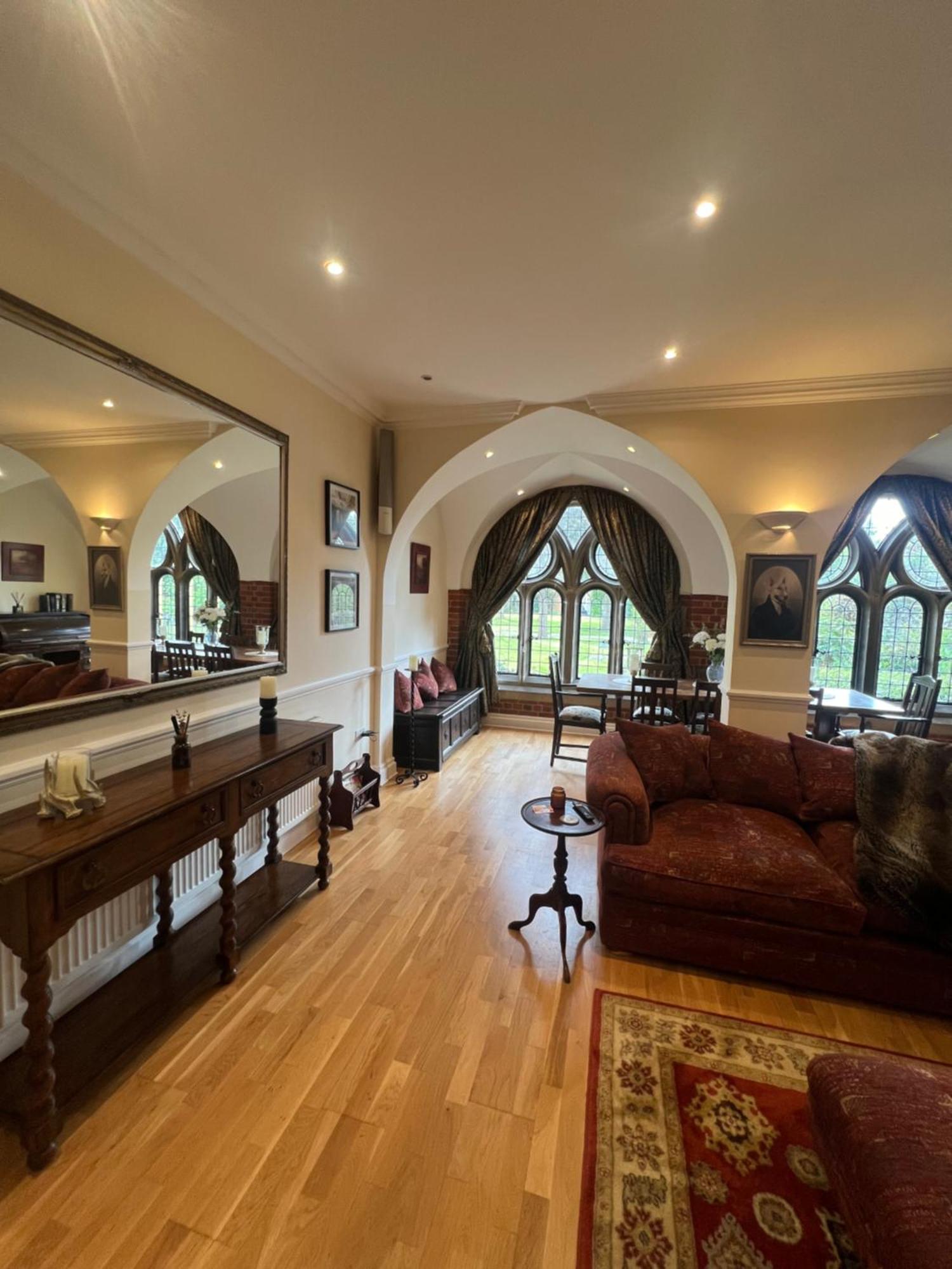 Victorian Convent Apartment Windsor Ruang foto